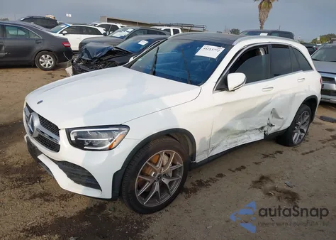2020 Mercedes-Benz Glc 300 z USA, uszkodzony, nr VIN WDC0G8DB3LF752700